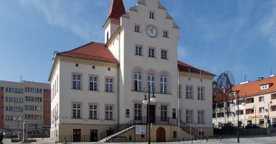 Zawieszony burmistrz Trzebnicy wciąż ma klucze do urzędu
